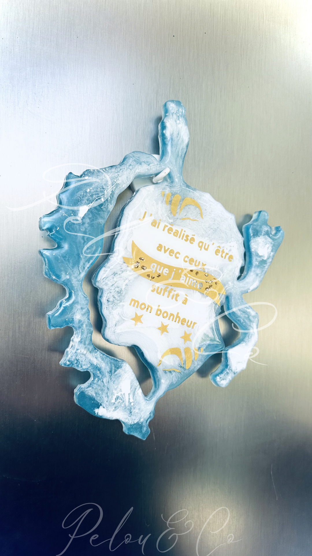 Décoration murale corse et tête de maure effet entre ciel et mer bleu blanc et doré avec un message d’amour en résine époxy. Création artisanale 