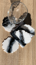 Ensemble dessous de verres marbré noir et blanc en résine époxy avec support assorti, pièce unique artisanale