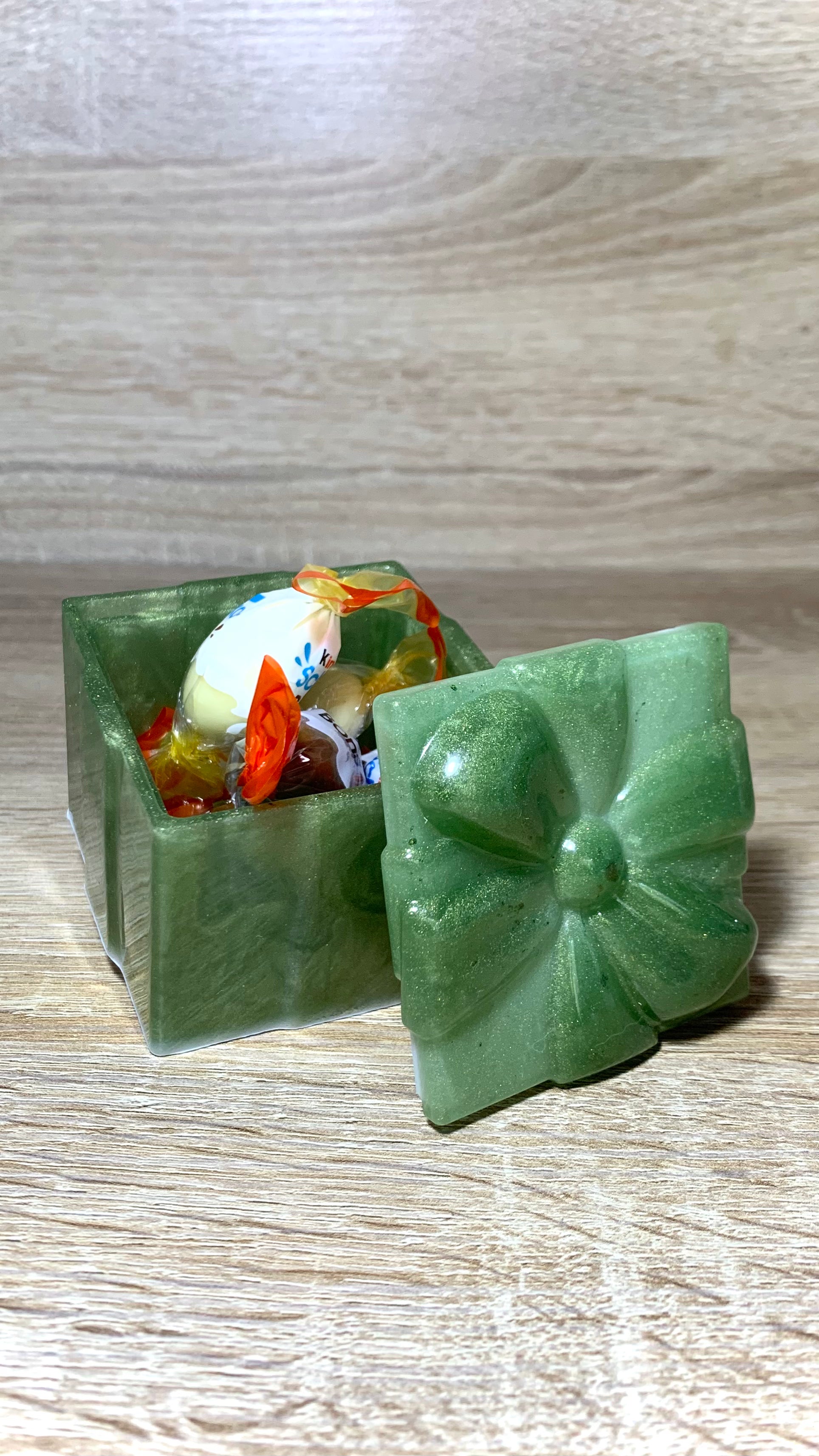 Boîte rangement en résine époxy vert artisanat Pelou&Co