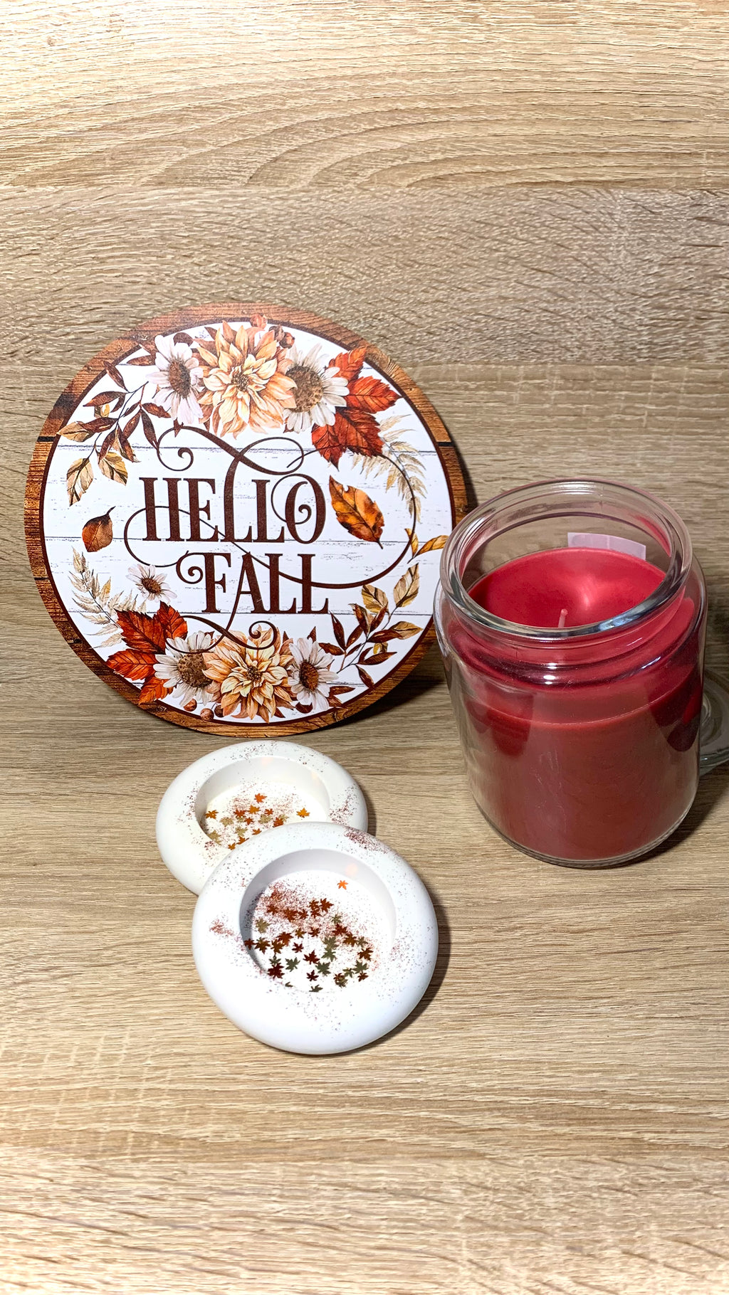 Bougeoir rond blanc avec paillettes dorées, rouges et orangées — Pelou&Co