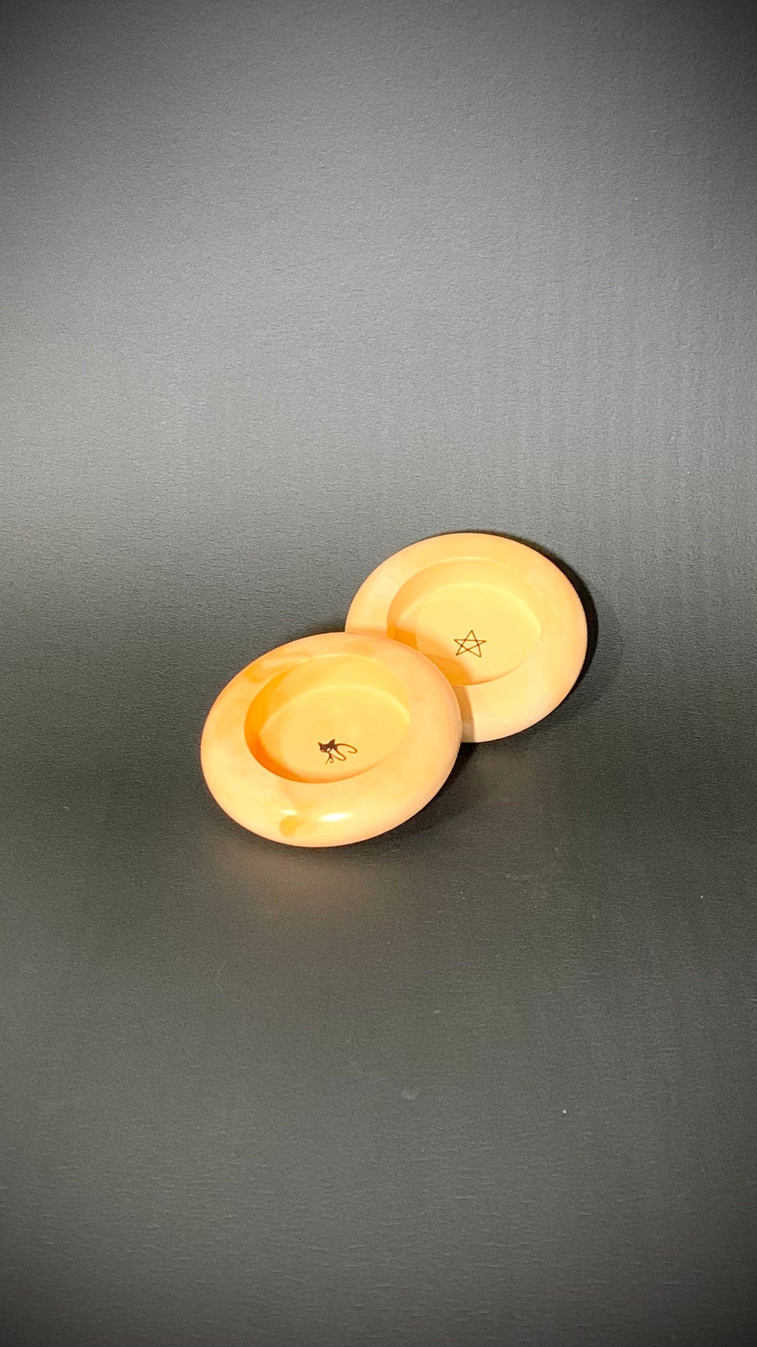 Bougeoirs Halloween orange motifs chat noir et pentagramme artisanat Pelou&Co