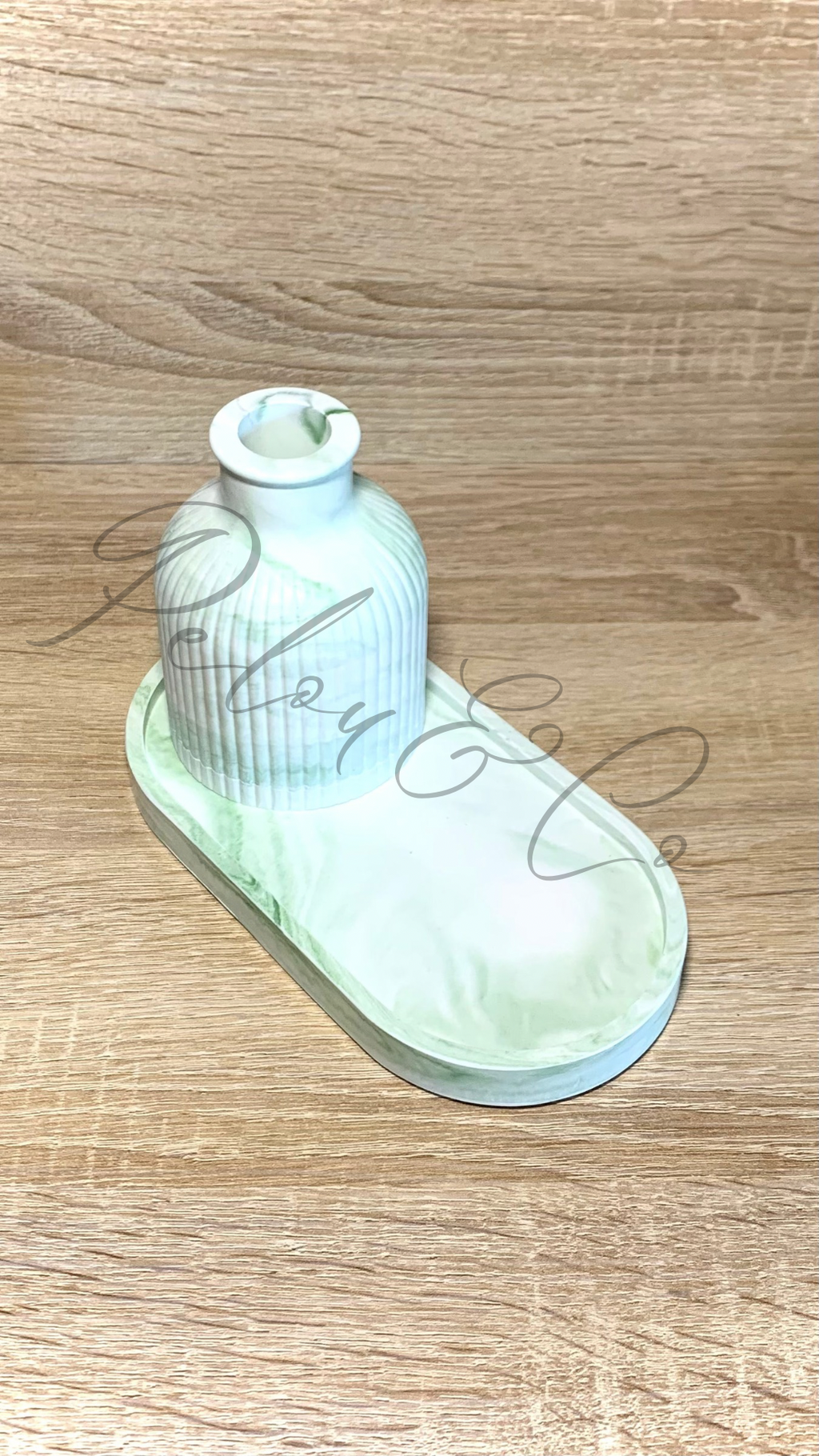 Ensemble vide-poche et vase blanc et vert effet marbré Pelou&Co _ Création artisanale en résine minérale