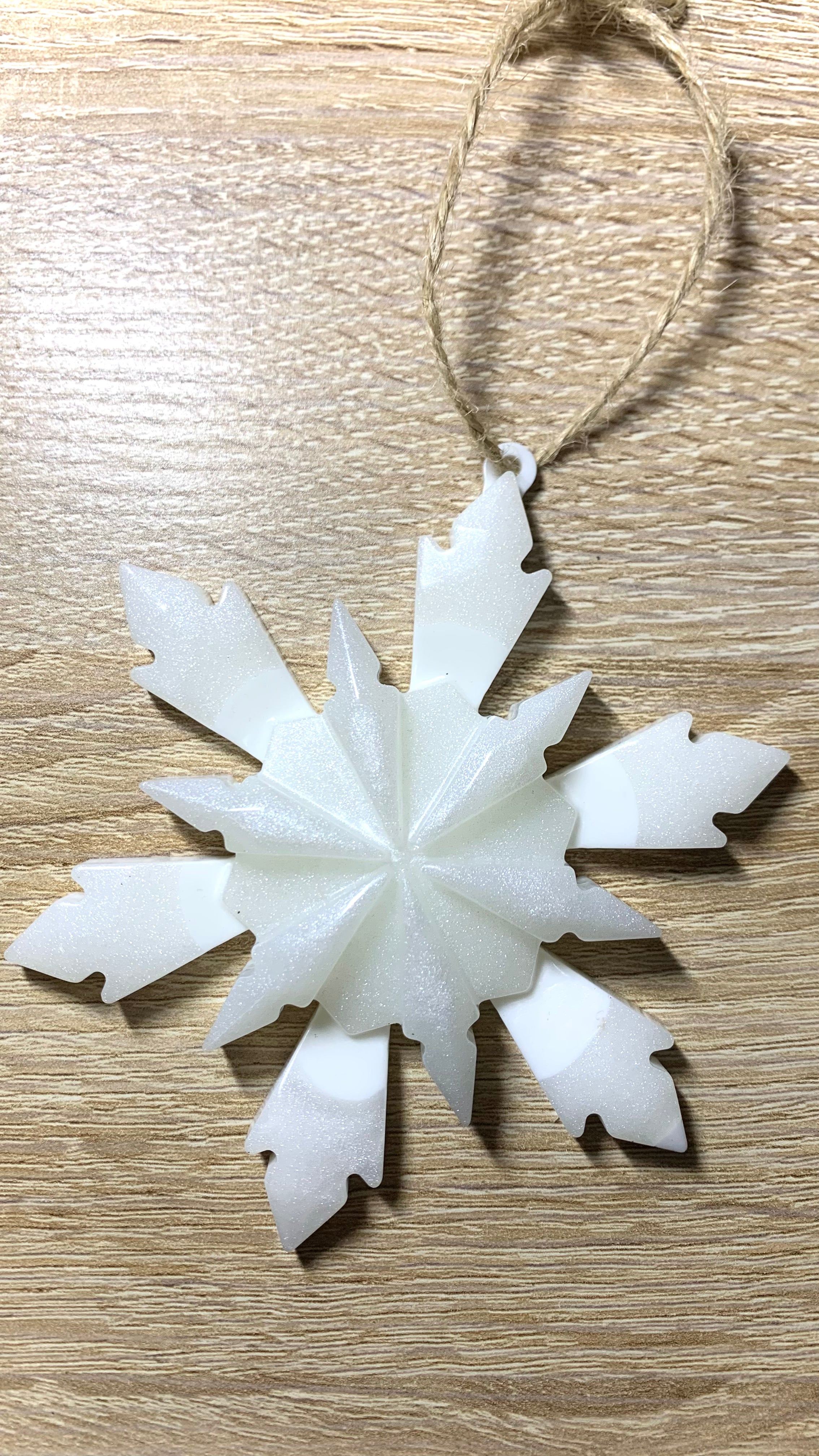 Décoration artisanale de Noël blanche pour sapin