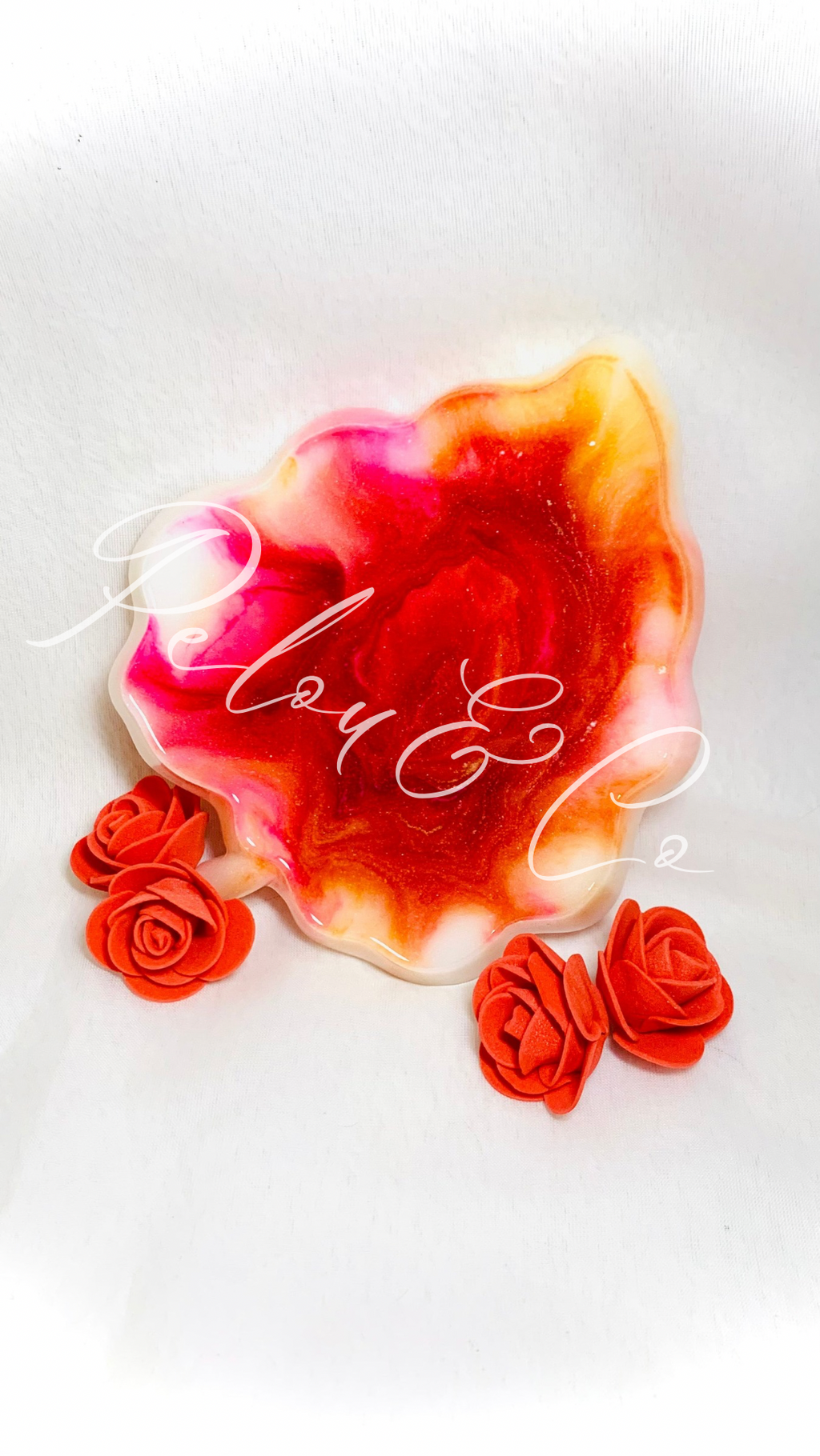 Arrière vif du Vide-poche feuille en résine, blanche rose et orangé, fait main en Corse