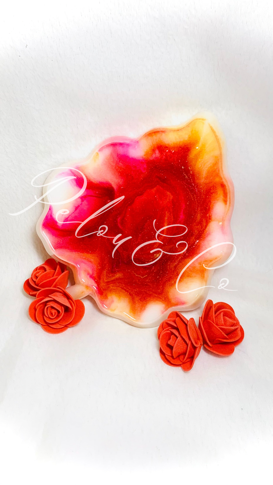 Arrière vif du Vide-poche feuille en résine, blanche rose et orangé, fait main en Corse