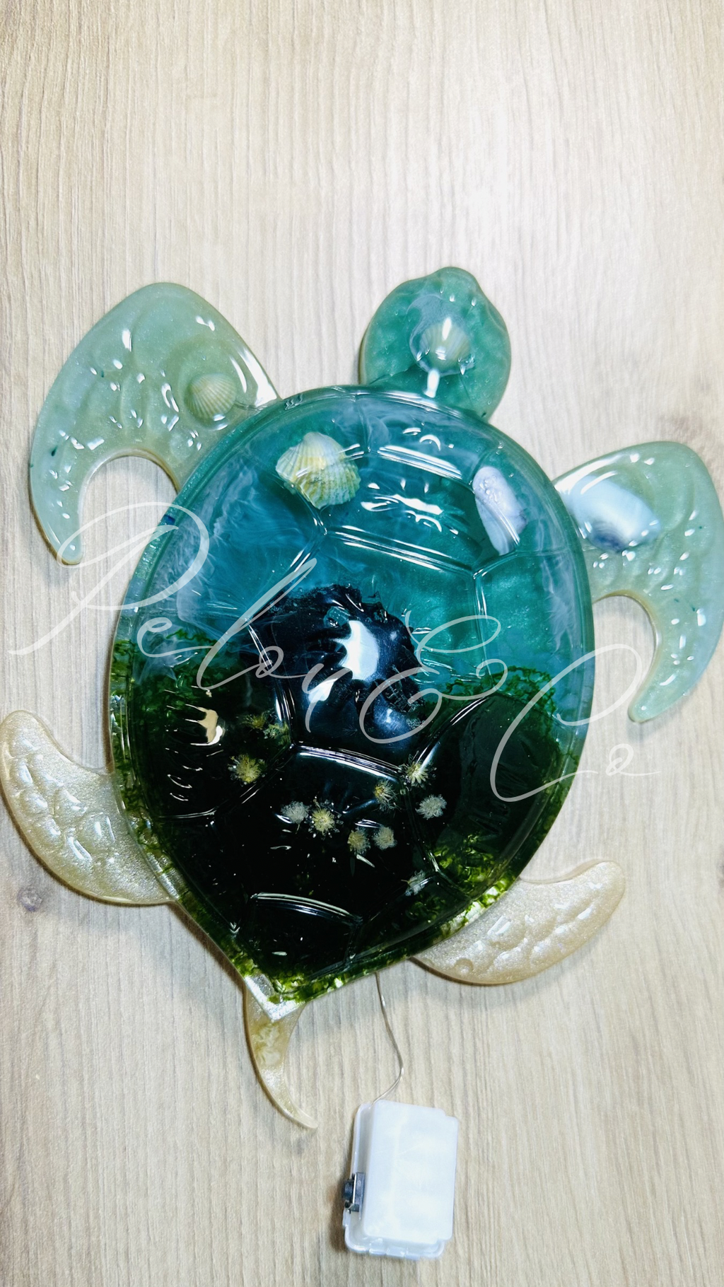 Veilleuse tortue décorative inspirée de la Corse et de la Méditerranée, réalisée artisanalement.