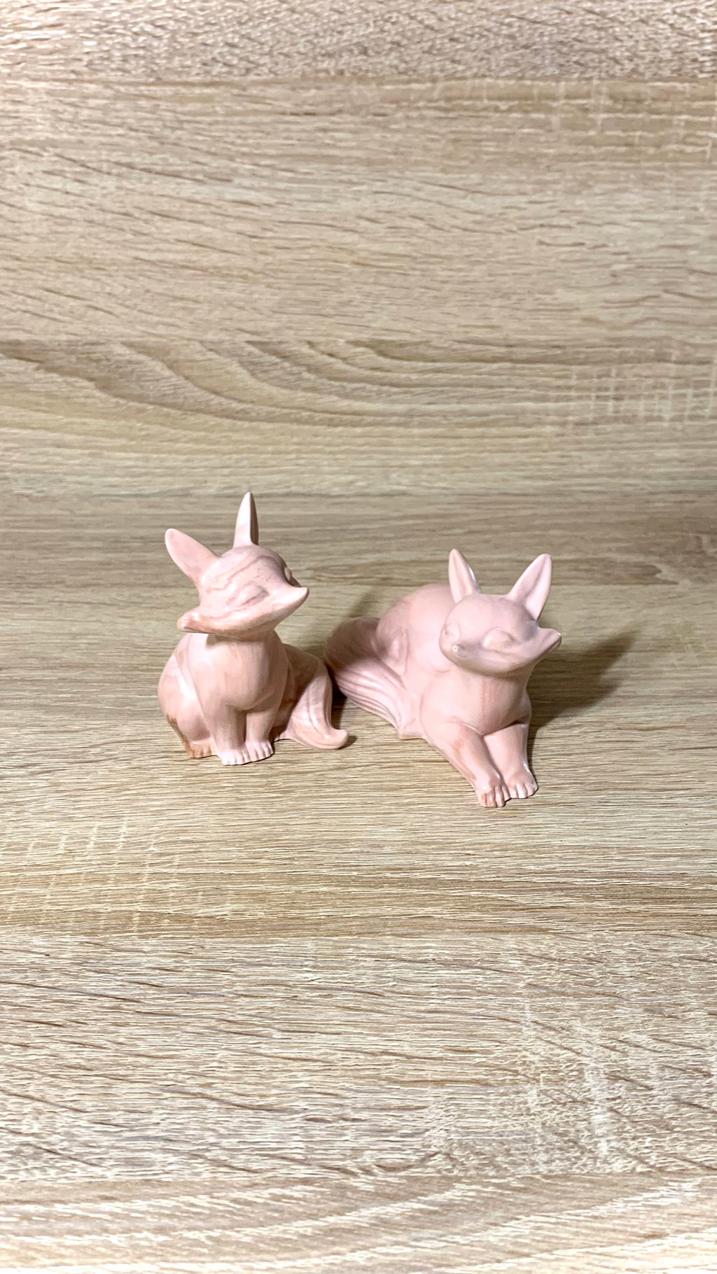 Figurines renards artisanaux en résine _ Lot de 2 renards marron clair _ Décoration automne artisanale Corse Pelou&Co