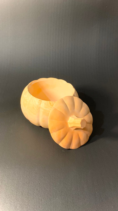 Grande Box Halloween Pelou&Co – Citrouille XXL en résine artisanale avec surprises mystères