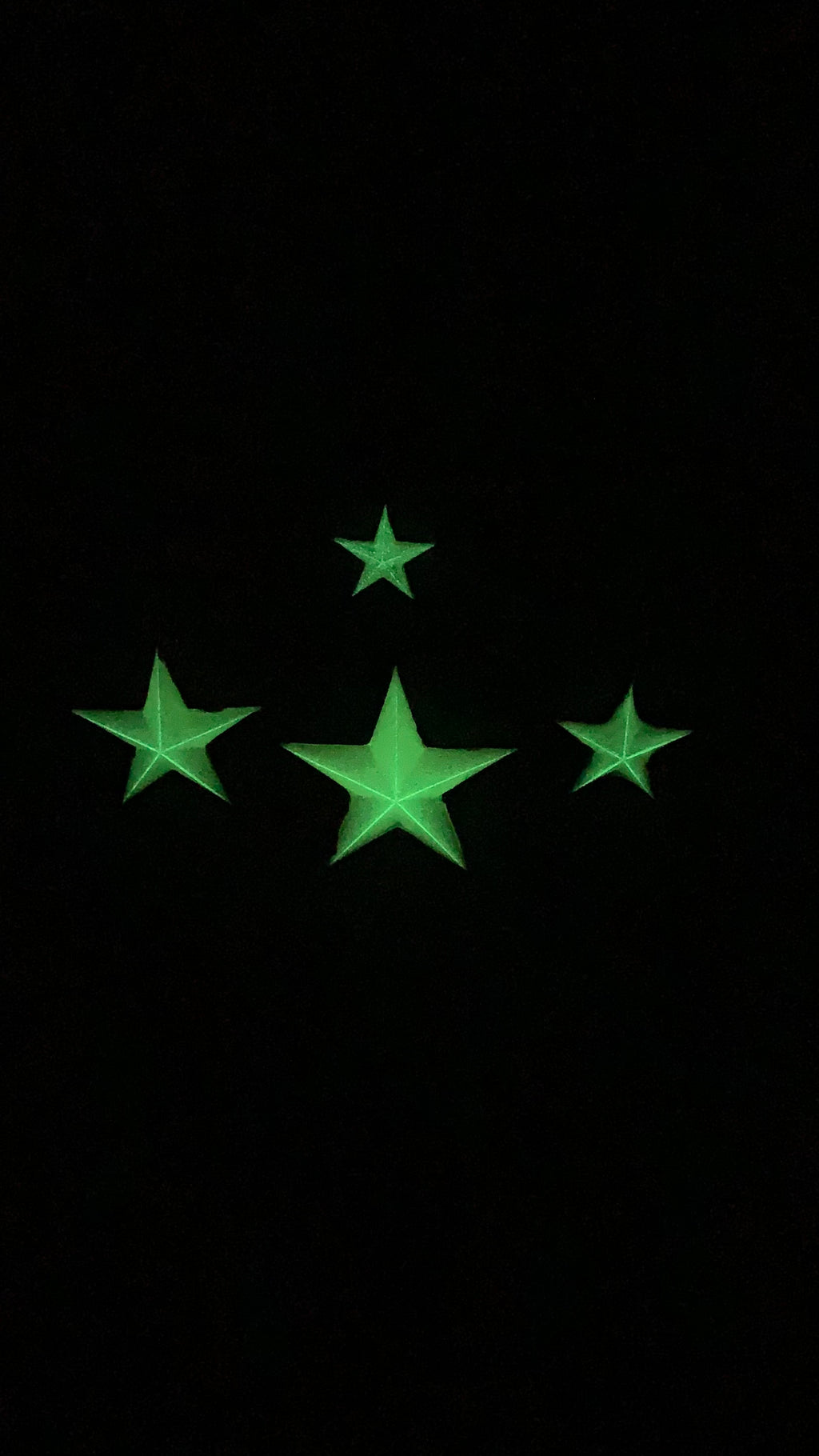 Lot 4 aimants étoiles en résine époxy - fluorescent -décoration originale maison - Pelou&Co