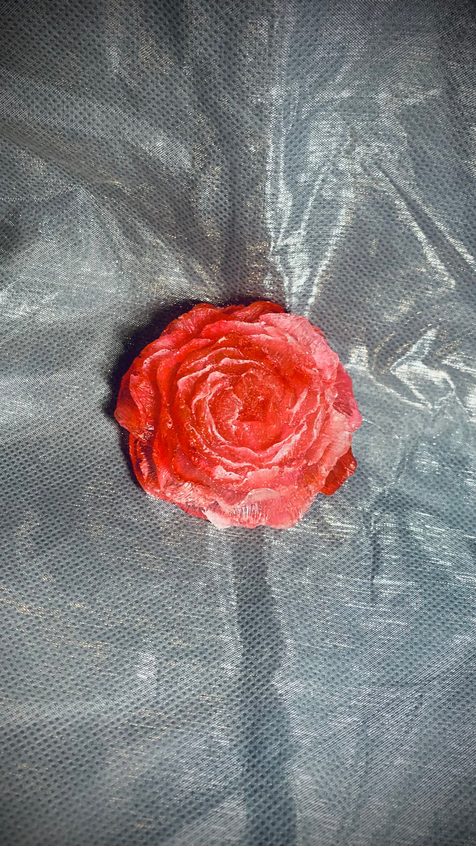 Pivoine en résine, rouge, fait main en Corse