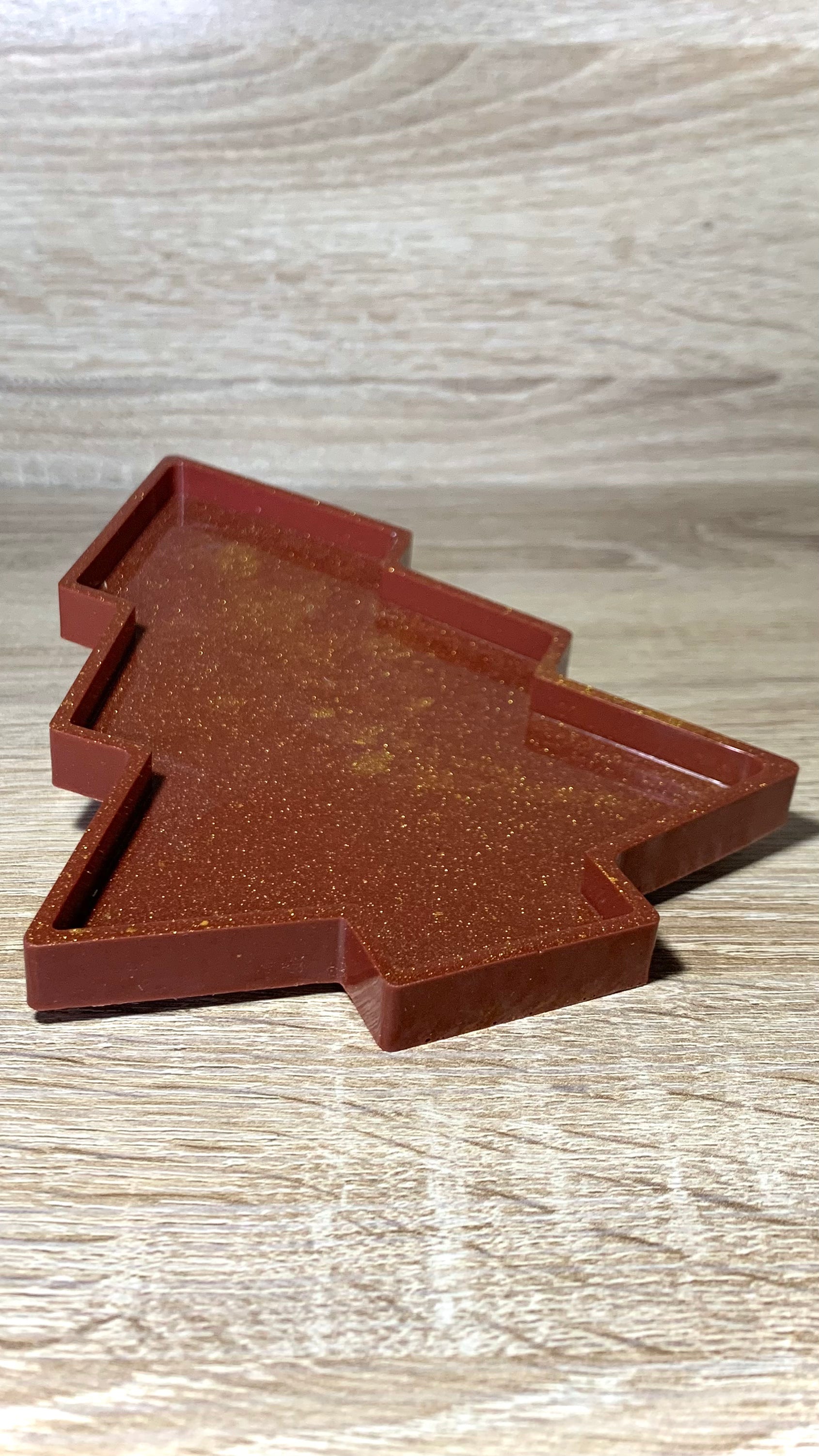 Plateau sapin Noël rouge pailleté or résine époxy Pelou&Co
