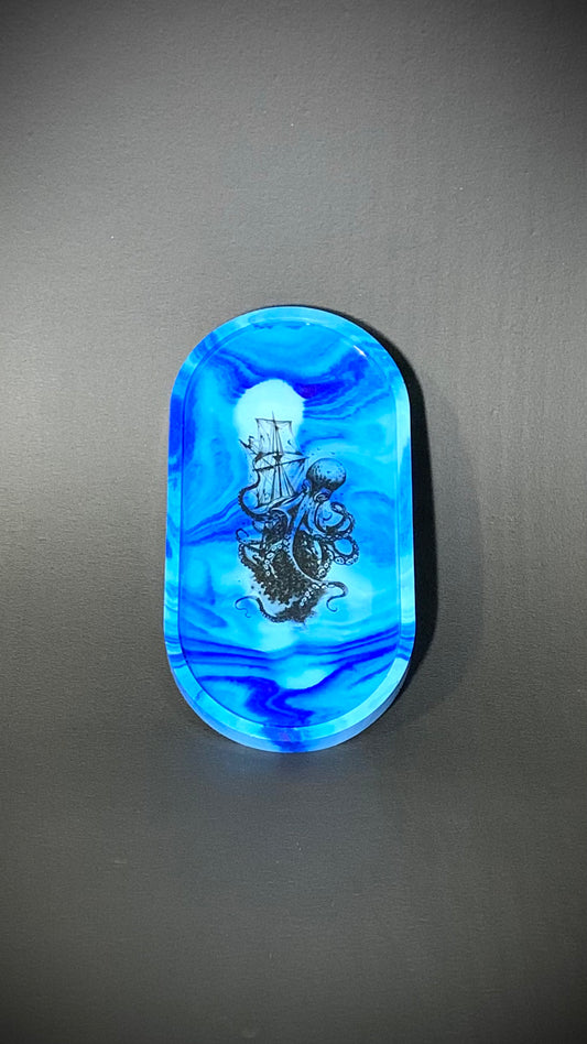 Vide-poche pirate Halloween bateau et kraken en résine artisanale – Pelou&Co