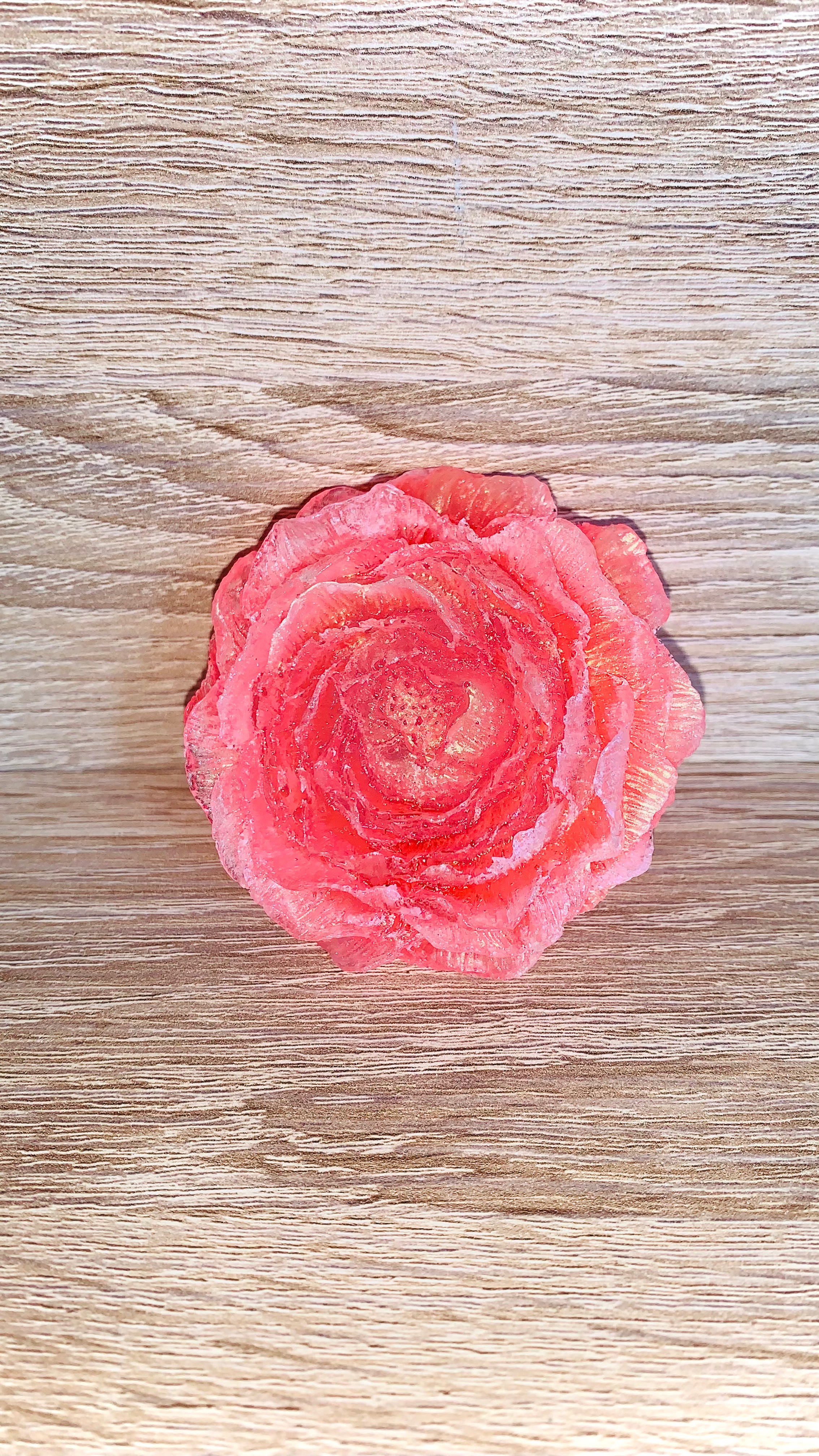 Pivoine en résine époxy rose et or, déco florale Pelou&Co