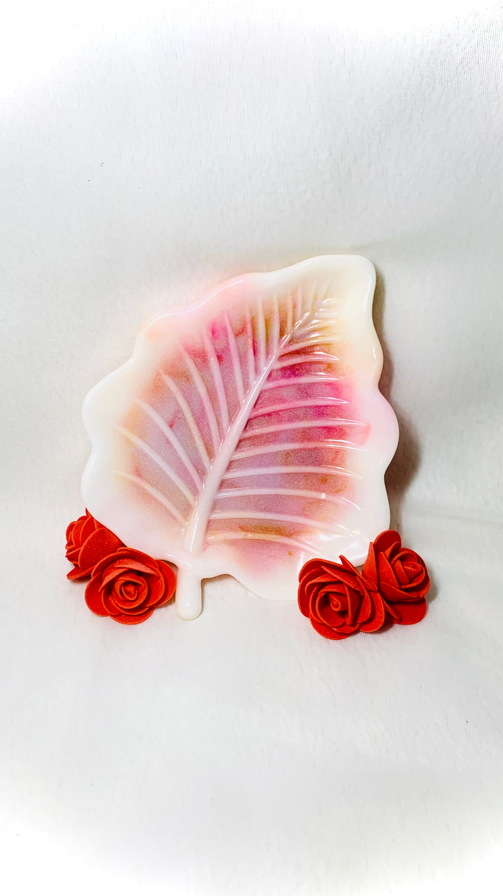 Vide-poche rond en résine, blanche rose et orangé, fait main en Corse