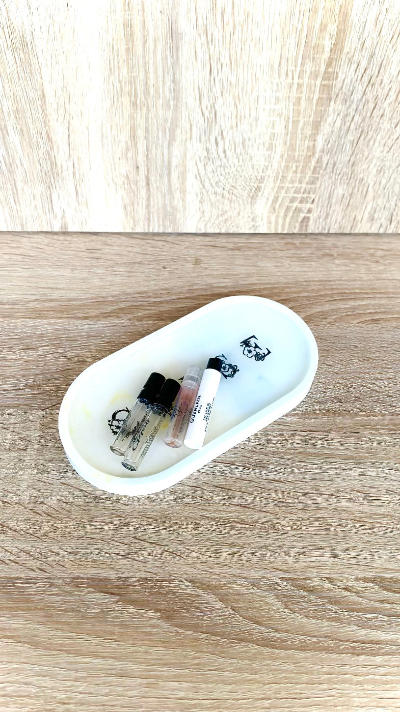 Vide-poche en résine minérale bleu et jaune, fait main en Corse